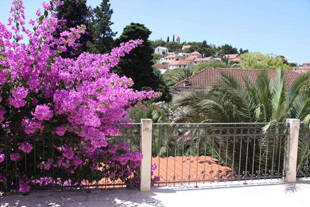 Villa Rustika Sutivan Exterior photo