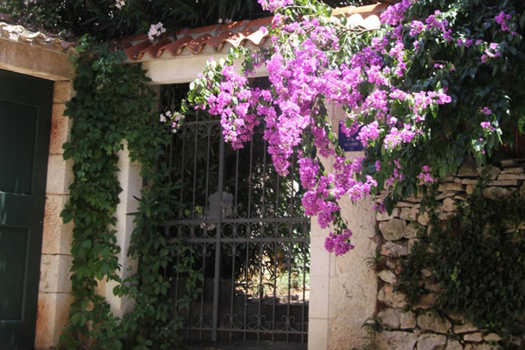 Villa Rustika Sutivan Exterior photo